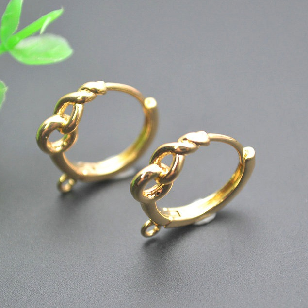 Hoop Earrings - 30pc Twisted Round Circle 18K Gold