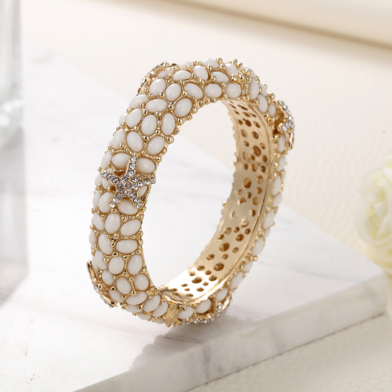 Sally's Paradise Christmas gif - Paradise Jewelry & Watches Llc Miami Photos recension och pris