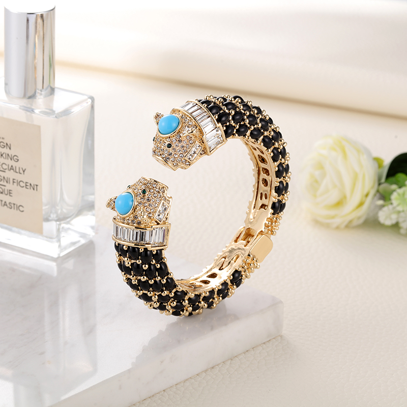 Sally's Paradise Animal Bracel - Paradise Jewelry & Watches Llc Miami Photos recension och pris