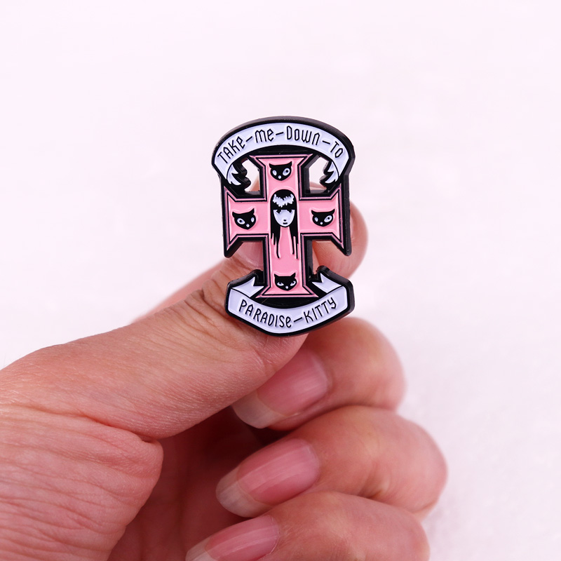 Emily the Strange Take Me Down - Paradise Jewelry & Watches Llc Miami Photos recension och pris