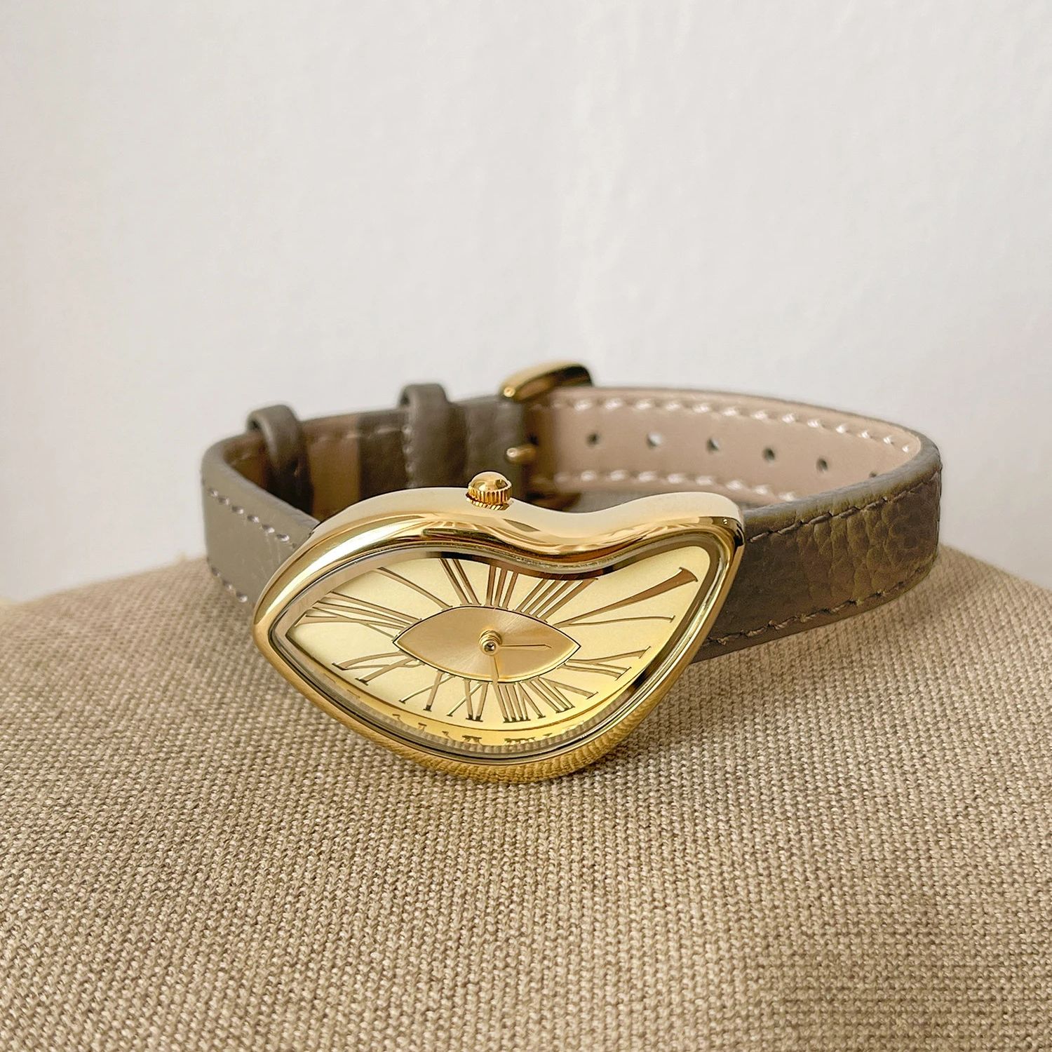 High end Retro Creative Watch  - High Jewelry Watches recension och pris