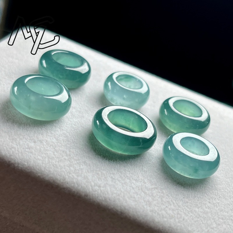 Natural Emerald Blue Water Luc - Jewelry & Watches Vitopoulos recension och pris